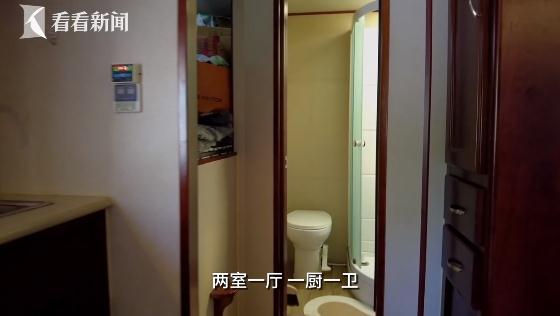 露天厨房做饭、垃圾站旁驻车 沪漂情侣12万买下房车为家