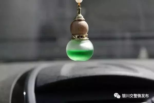 预警提示 | 夏季高温  车内勿放这些物品，危险！