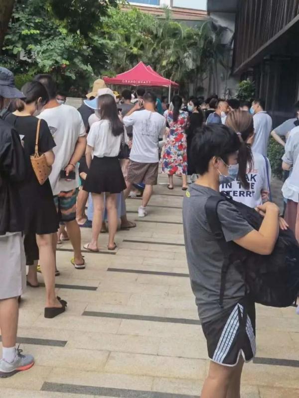 一夜变天！三亚疫情溯源，系国内首次检出！上海游客差点回不来…还能出去玩吗？