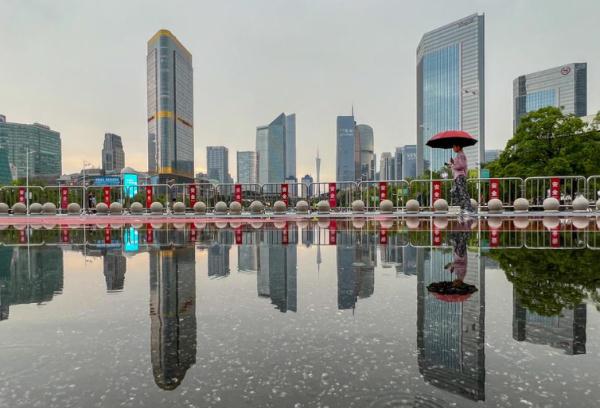 广东街坊撑住！酷热刚过，又将迎暴雨