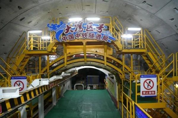 2025年铁路网络实现湾区全覆盖