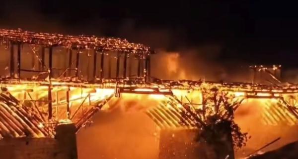 超900年历史,中国一重点文物保护单位失火!现场让人心痛 超900年历史,中国一重点文物保护单位失火!现场让人心痛