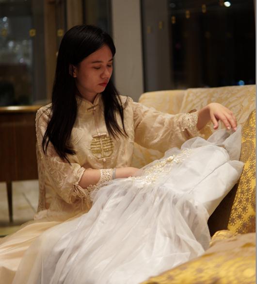 经历上百场婚礼，她把伴娘做成了职业
