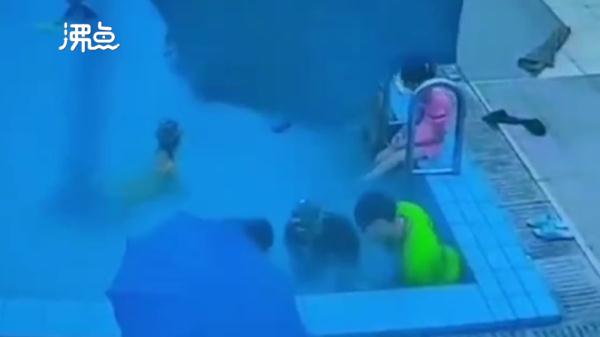 男童泳池玩水被排水口一秒吸入…这份救命指南，希望永远用不上！