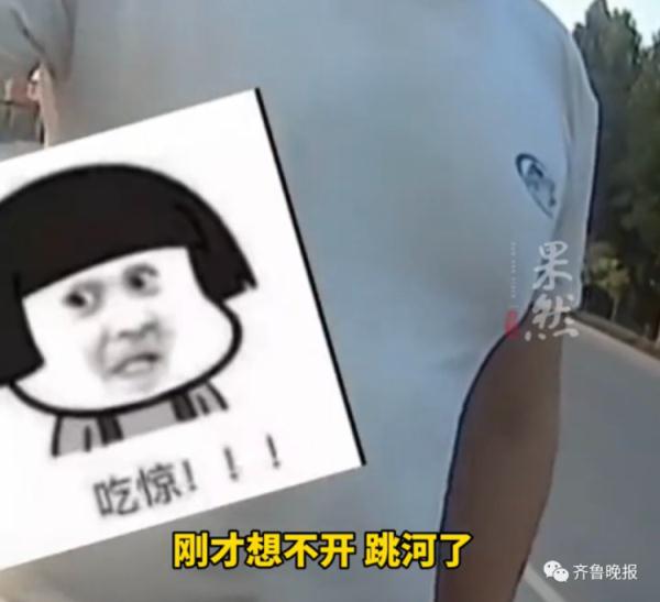 男子想不开跳河轻生，在水里挣扎40分钟把游泳练会