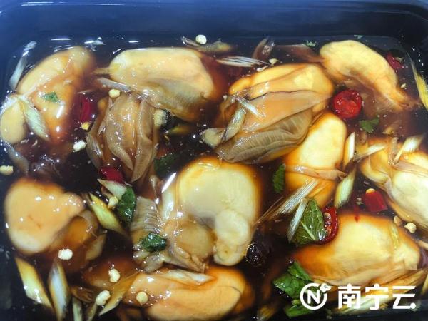 夏日炎炎食欲不振，酸辣生腌大受追捧！市民食用需注意什么？