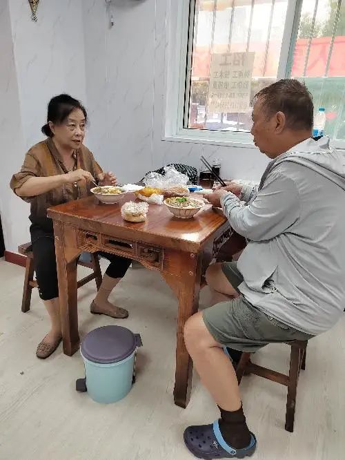 “这饭吃得舒坦！”天津又一家老年食堂开业！