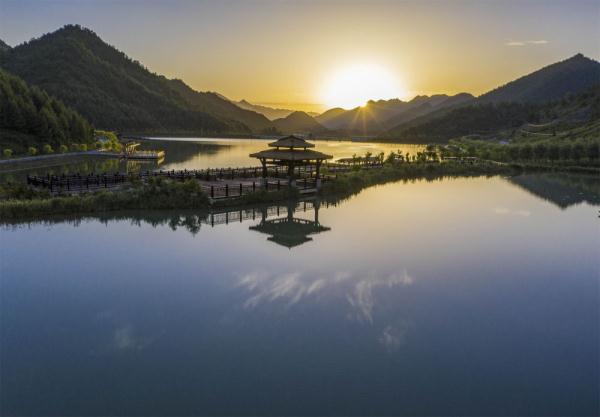 重庆巫溪：红池坝上迎客来
