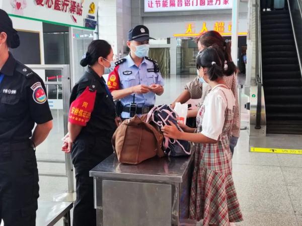 这些油真不能带啊！多名旅客携带易燃易爆品乘火车被处罚