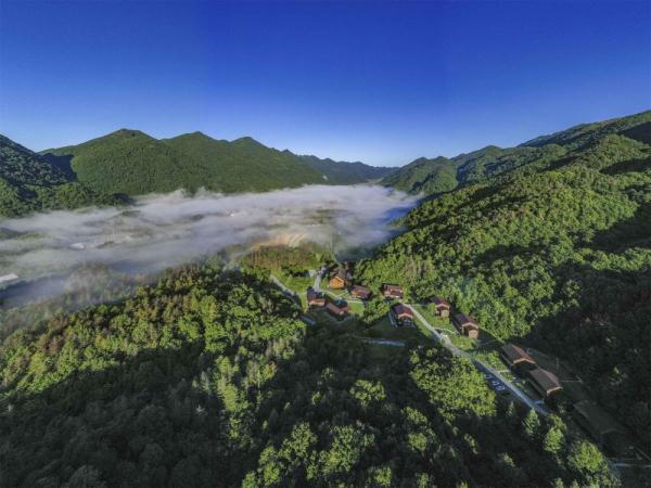 重庆巫溪：红池坝上迎客来