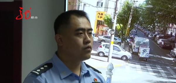 哈尔滨一出租车司机被贴罚单，心存不满！他竟然这样做……惹事了！
