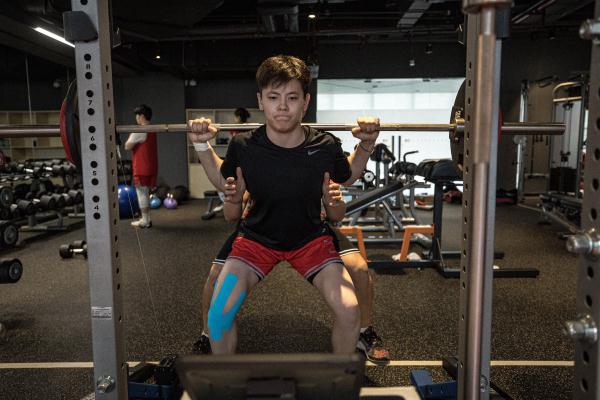 中国女篮开启欧洲拉练：韩旭李月汝缺席，世界杯目标奖牌