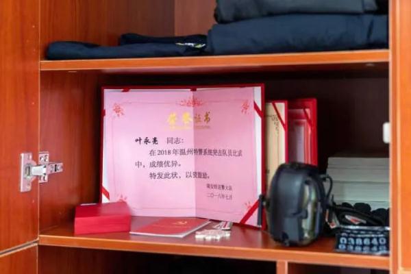 痛心!1.86米“全能战士”牺牲,年仅35岁 痛心!1.86米“全能战士”牺牲,年仅35岁