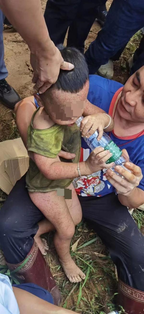 找到了！广西3岁小男孩走失近3天后获救