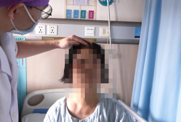 阿婆午睡醒来嘴歪流口水，是这个习惯害了她