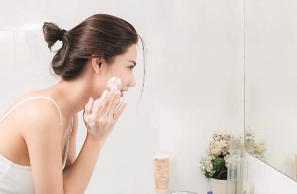 “保姆级”教程！夏日“草莓鼻”清洁指南