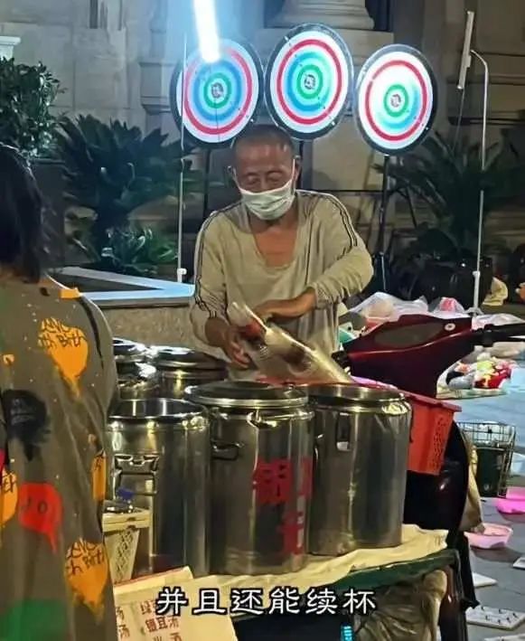 糖水只卖2元一杯，坚持不涨价！“糖水爷爷”却被骂到搬家：想安静地生活，谢谢关心