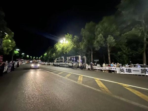 “求你们带我吃一次火锅！”蒋正全儿子用“约定”和爸爸告别