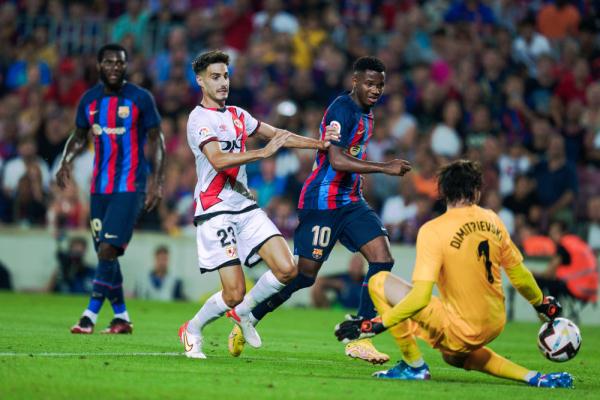 足球丨西甲：巴萨平巴列卡诺