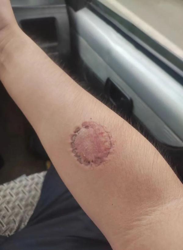 暴力袭警！拘留！