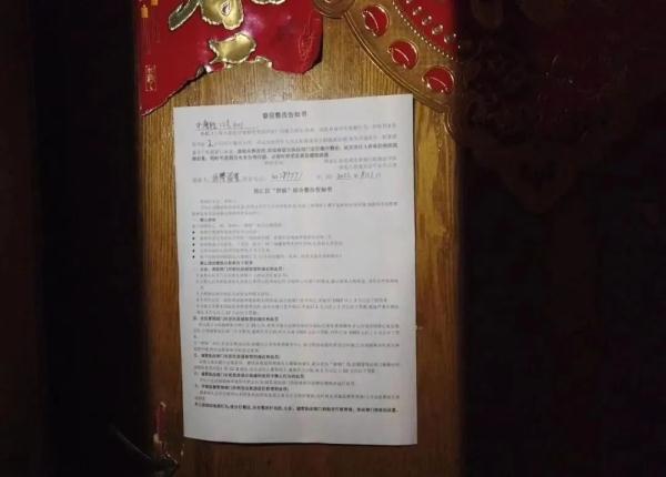 沪上一小区：10平米4张床8租客，有人翻个身竟然坠楼…
