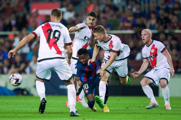 足球丨西甲：巴萨平巴列卡诺