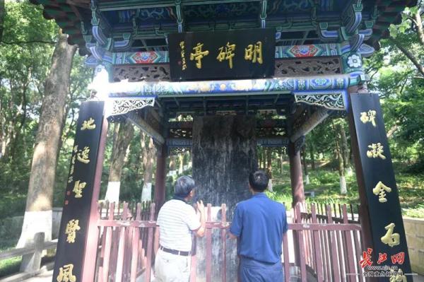这里竟然有诸葛亮最早的“照片”！探访团成员感叹