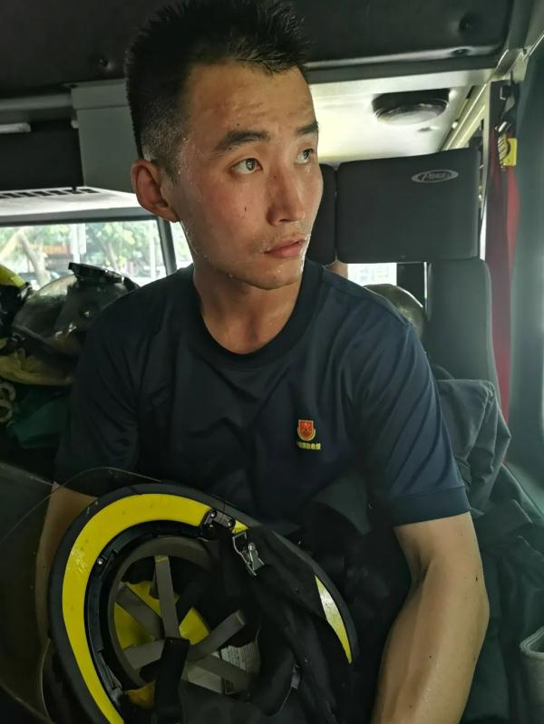 参加灭火救援1600余起，准备明年转业回家的他却不幸牺牲！
