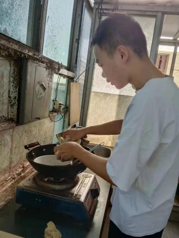 父亲发生意外，南昌这个少年被一语点醒高考逆袭！