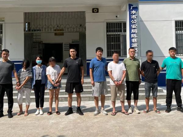 一人分饰十几角！骗子按“剧本”诈骗，反被团灭，结局引发极度舒适……