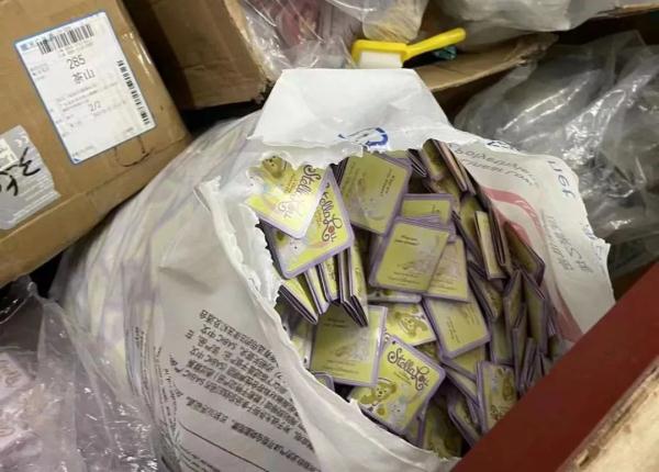 玲娜贝儿“骨折价”？民警冲入直播间抓走霸榜带货大V！网友都看傻