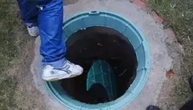 惊险！江西两儿童不慎坠落电梯井......