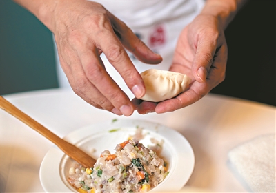 共制香芋饺 添味团圆宴