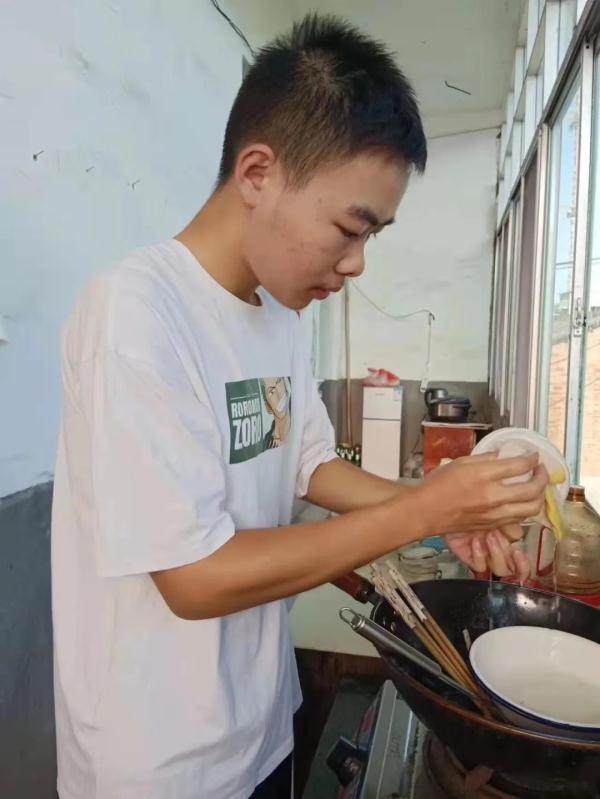 父亲发生意外，南昌这个少年被一语点醒高考逆袭！