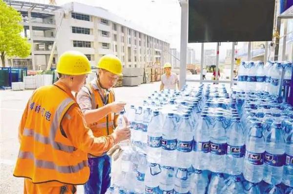 极端高温干旱天气!国家电网:最大限度支援川渝电力供应 极端高温干旱天气!国家电网:最大限度支援川渝电力供应