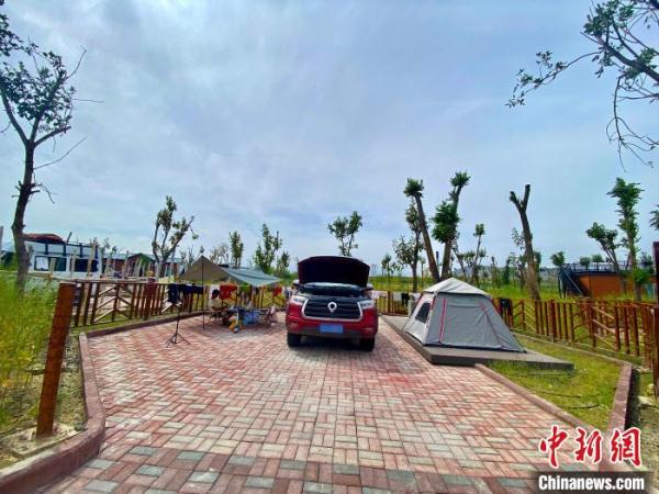 因疫情滞留在新疆的游客：“生活很安逸！”