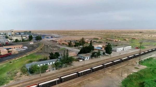 只有一节客车车厢!这趟通勤列车,让职工充满期待…… 只有一节客车车厢!这趟通勤列车,让职工充满期待……