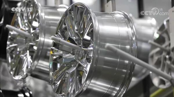 焦点访谈:隐形冠军 车行天下 “件”布全球 焦点访谈:隐形冠军 车行天下 “件”布全球