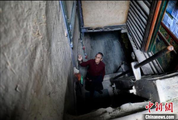 直击“活”了近700岁的四川壤塘藏式老碉房 直击“活”了近700岁的四川壤塘藏式老碉房