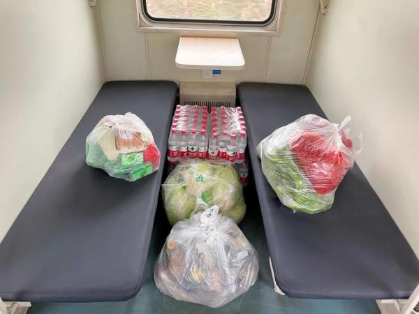 只有一节客车车厢!这趟通勤列车,让职工充满期待…… 只有一节客车车厢!这趟通勤列车,让职工充满期待……