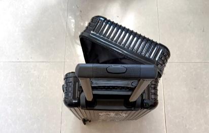 网购的包裹没收到,客户生气要投诉!快递员:我没错,是她太过分 网购的包裹没收到,客户生气要投诉!快递员:我没错,是她太过分