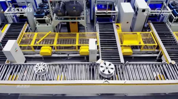 焦点访谈:隐形冠军 车行天下 “件”布全球 焦点访谈:隐形冠军 车行天下 “件”布全球