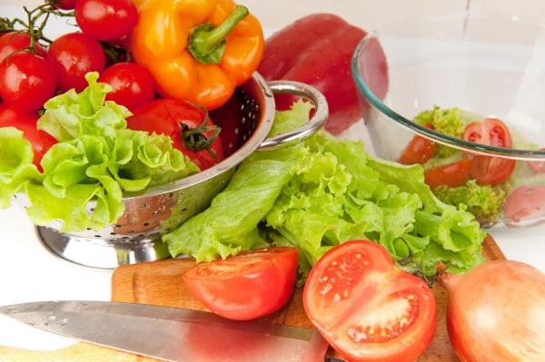 每天只吃一个苹果,女子减肥减出抑郁症...... 每天只吃一个苹果,女子减肥减出抑郁症......