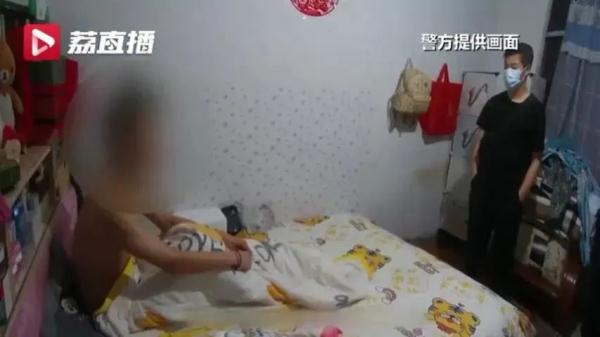 男子用偷来的手机美美自拍，这个功能让他暴露了