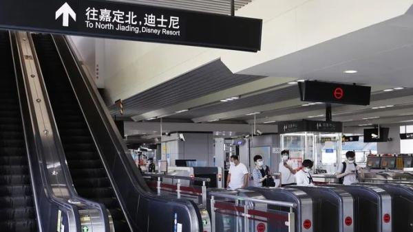 上海本土新增0+3！地铁11号线为什么出现“大白”？官方回应→