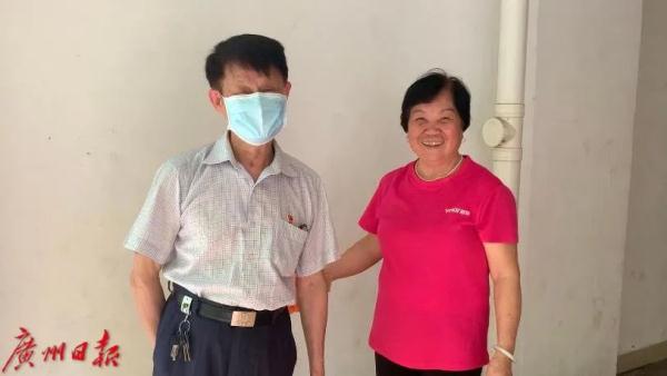 广州有个“免费理发摊”，81岁的他和70岁的她，成为很多年轻人的“御用造型师”