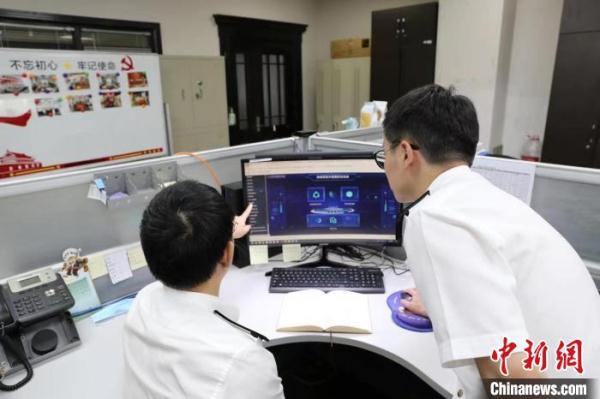 大数据赋能 前7月上海海关查获违规进出口危险品逾三千吨