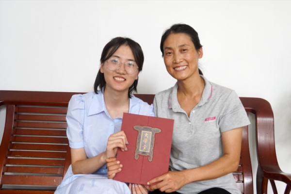 学霸！石家庄“00后”山村女孩考上北大！妈妈分享她的教育观……