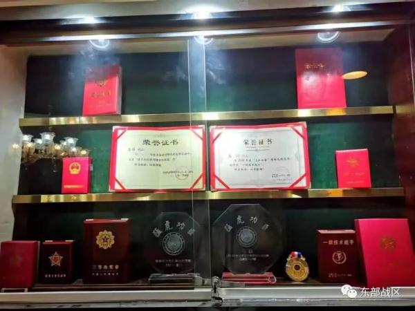 两名班长，同时提干！