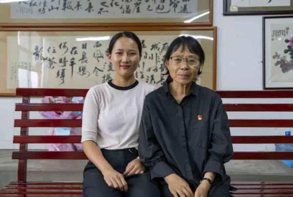张桂梅：做一个“种信仰”的人